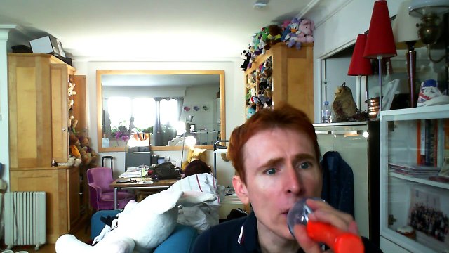 Wiwi égratigne voli me jos ovu noc de Denis & Denis