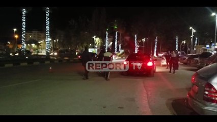 Report TV - Masat për festat e fundvitit/ Policia e Vlorës kontrolle blic natën për të skeduarit