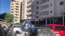 Report TV - Ish-shoferi i hedh granatë kryebashkiakut të Lushnjes! Sekretarja në gjendje të rëndë