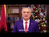 Ora News - Presidenti uron shqiptarët: Le të jetë 2020 viti i ndryshimit të madh!