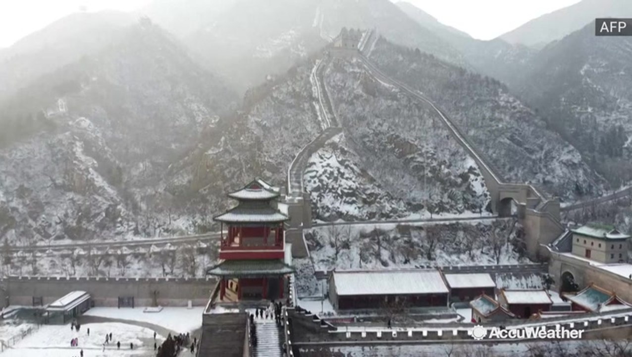 Snow blankets the Great Wall of China
