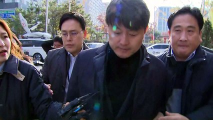 '뇌물 수수' 유재수, 첫 재판..."공소장 검토 시간 필요" / YTN