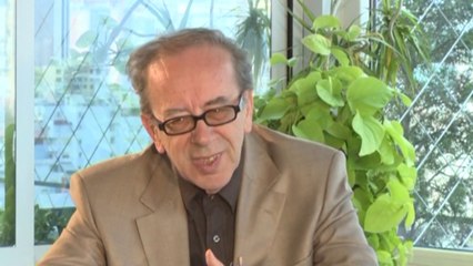 Presidenti Macron nderon shkrimtarin Ismail Kadare