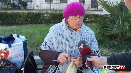 Report TV -Trotuaret e Fierit mbushen me prodhime artizanale, nënat duararta: Kemi shumë kërkesa