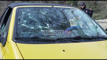 Report TV -Shkoi tek gjyshërit në Dukat të Vlorës, i thyhen xhamat makinës së gazetarit