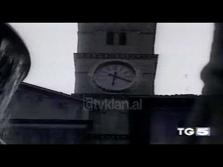 Video herunterladen: Ndryshimi i orës 60 minuta përpara - (25 Mars 2000)