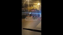 Rrëzohet pema te rruga 'Myslym Keta' në Tiranë! Era ul telat e rrymës elektrike
