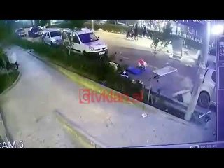 Pamjet kur era rrezon objektet nga tarraca e pallatit ne Tirane