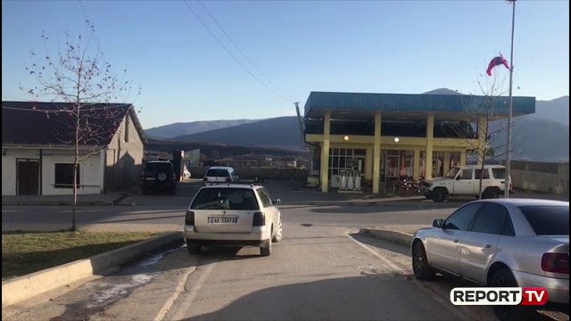 Report TV -Ekzekutohet pranë biznesit të tij në Tropojë djali i tezes së Fatmir Haklajt