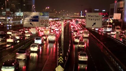 İstanbul'da trafik yoğunluğu yüzde 80'e ulaştı - 2