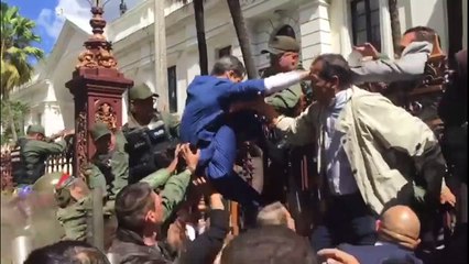 Un Parlamento con dos presidentes, tras domingo caótico en Venezuela