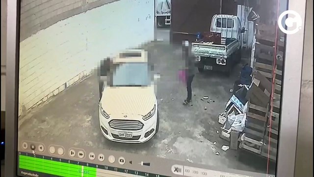 Homens armados assaltam supermercado em Carapina