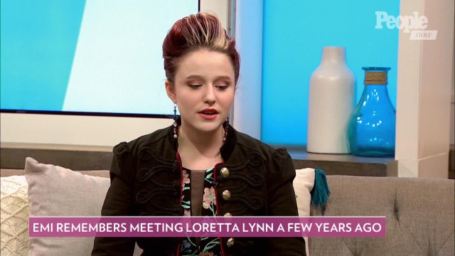 Loretta Lynn Once Gave EmiSunshine Shoe Advice: ‘Your Feet Are Gonna Be Freezing’