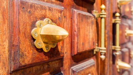 Pier 1 To Slash 40% Of Its HQ Staff