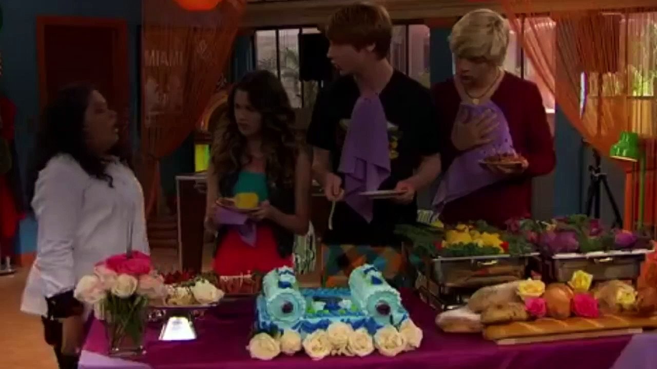 Austin & Ally - S 02 E 18 - Viral Videos & Very Bad Dancing