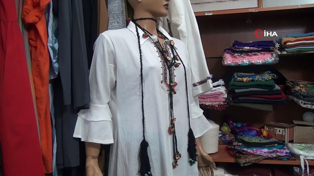 Hobi Olarak Başladığı Keten Dokumayı Ticarete Dönüştürdü