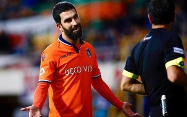Medipol Başakşehir, Arda Turan'ın sözleşmesinin feshedildiğini açıkladı
