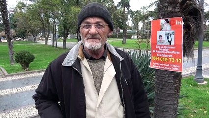 Astığı broşürlerle sokak sokak kızlarını arıyor