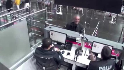 Göçmen kaçakçılığı yaptığı iddia edilen şahıs, Sabiha Gökçen Havalimanı'nda yakalandı