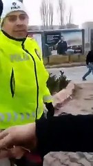 Kayseri'de polis, kamyon şoförünü dövdü