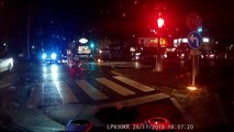 Cyclist Runs Red Light and Causes Traffic Chaos