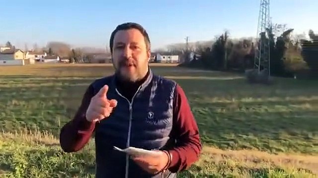 Salvini - Buona Befana dalla campagna emiliana! Vi voglio bene Amici! (06.01.20)