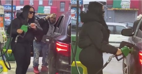 Mulher aplica técnica especial para colocar combustível no carro
