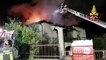 Sale Marasino (BS) - Brucia il tetto di un'abitazione, paura nella notte (07.01.20)