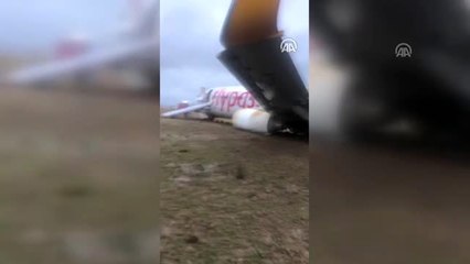 Yolcu uçağı pistten çıktı - Yolcuların çektiği görüntüler