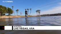 شاهد: قيادة دراجة على سطح الماء أضحى ممكنا