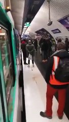 Voici le sort réservé aux conducteurs RATP qui ne font pas grève