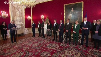 Österreich: Erste türkis-grüne Regierung im Amt