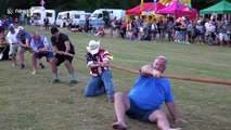 American tourists compete against Scots in epic tug of war battle during Highland Games