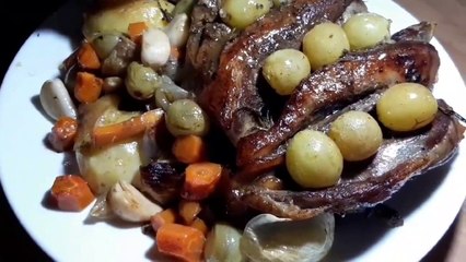 CORDERO ASADO  GUARNICIÓN