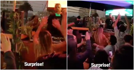 Quando a música é tão boa que acabam por tirar a roupa em frente ao DJ...