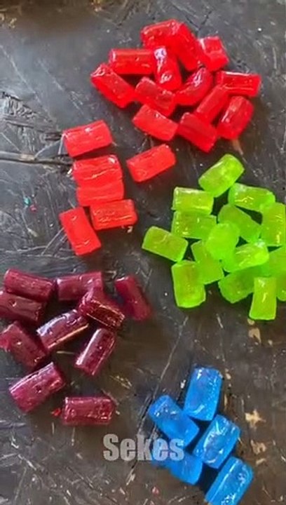INCRIDIBLE SCIENCE EXPERIMENTS