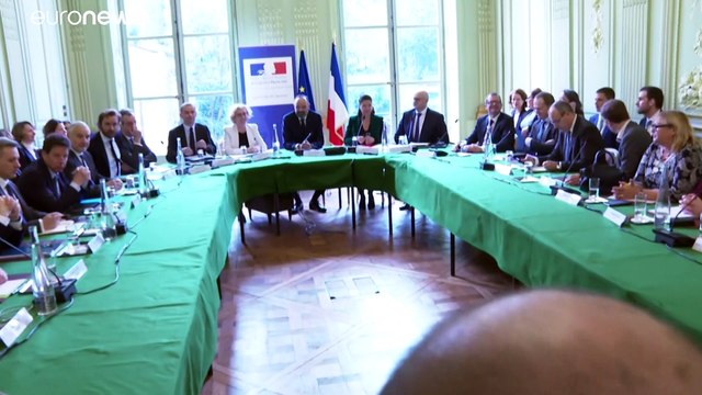 Governo francês admite ceder na reforma do sistema de pensões