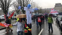 Grève du 9 janvier à Pontivy. 300 personnes bravent la pluie contre la réforme des retraites