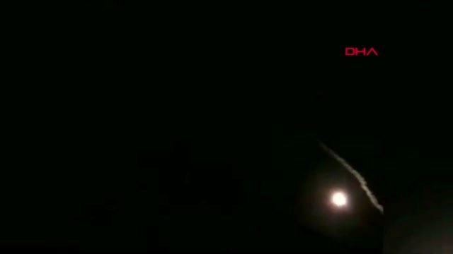 İran, ırak'taki abd askerlerinin konuşlu bulunduğu iki üsse füze saldırısı düzenledi-2