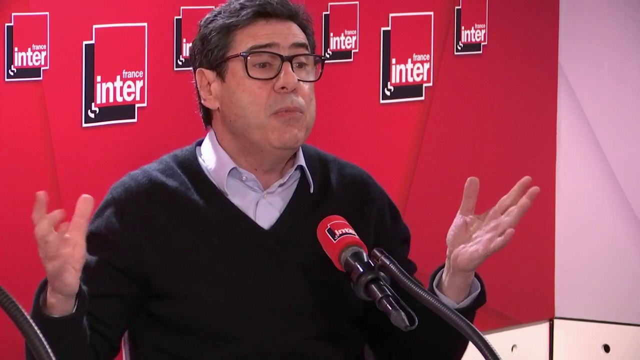 Philippe Aghion, économiste : "Il faut que chacun y mette du sien : que les salariés acceptent une accélération de l'allongement de la durée de cotisation, et les entreprises acceptent de consacrer une partie du CICE au financement de l'équilibre."