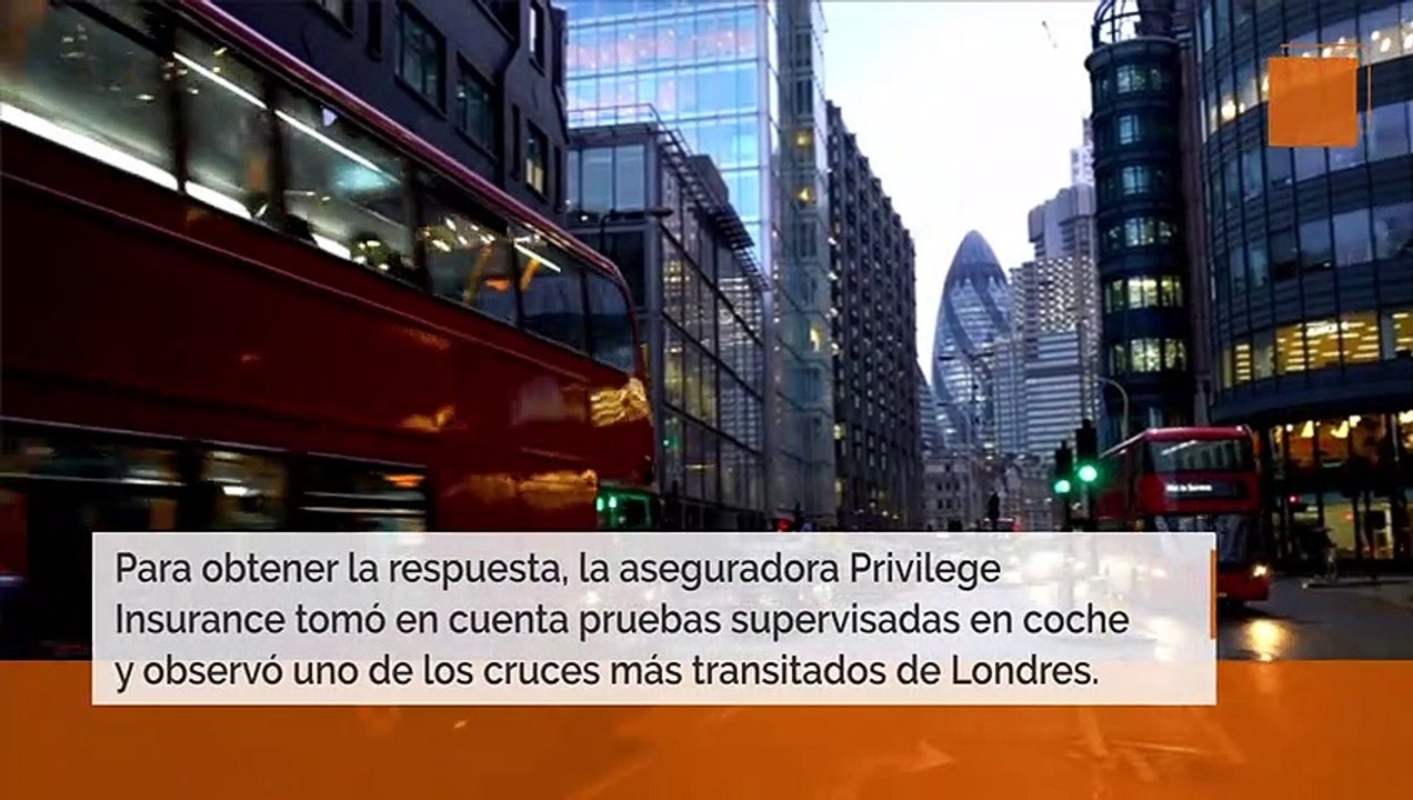 Confirmado: mujeres conducen mejor que los hombres