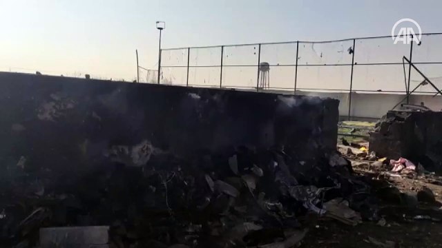 İran'da düşen yolcu uçağındaki 176 kişi hayatını kaybetti