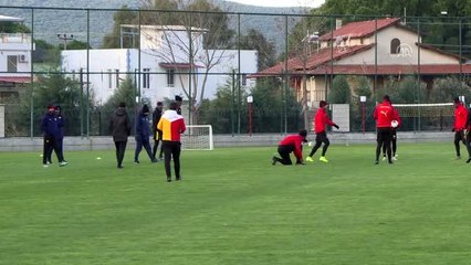 Göztepe'de Eren Derdiyok, Yasin Öztekin ve Veli Çetin Antalya'ya götürülmeyecek