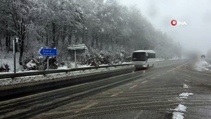 Bolu Dağı’nda kar yağışı ve sis etkili oluyor