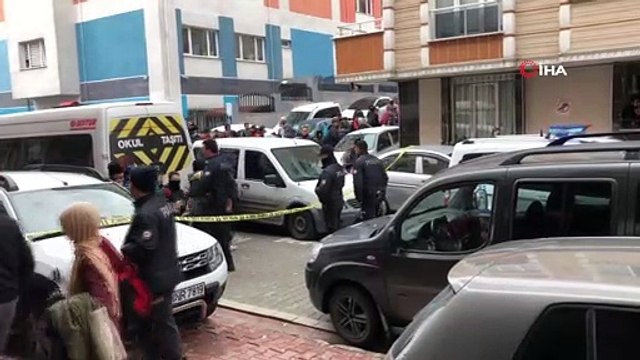 Olay yerine polis ekipleri sevk edildi... İcra memurlarına silah çeken şahsı ikna çabaları sürüyor