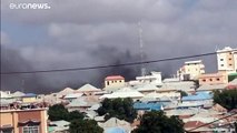 فيديو: انفجار سيارة مفخخة قرب البرلمان الصومالي