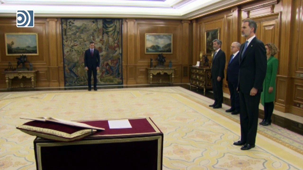 Pedro Sánchez promete su cargo como presidente del Gobierno ante el Rey y la Constitución