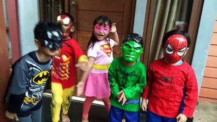 Superhero Beraksi & Unboxing Paket Isi Kostum Superhero + Topeng