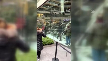 Zorlu AVM'de bir mağazanın çatısı çöktü
