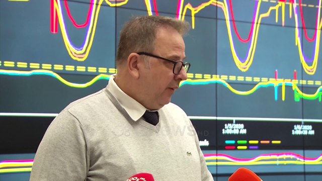 Ora News - Stuhia e erës shkaktoi avari në rrjet, 60 000 abonentë mbetën pa energji elektrike